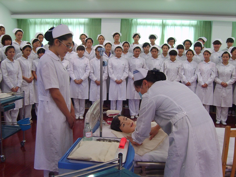 重庆知行卫生学校招生、招生条件